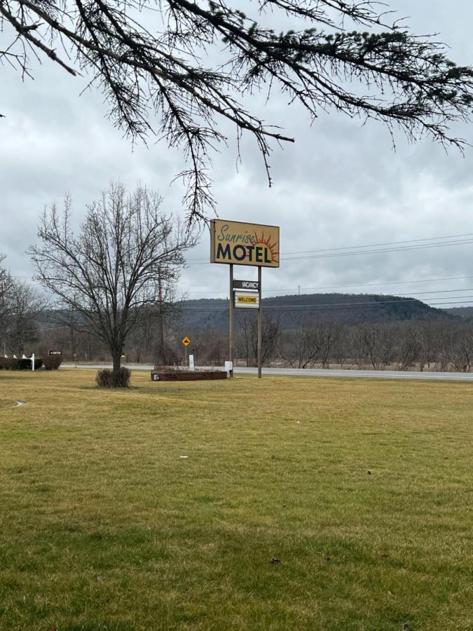 Sunrise Motel Owego Exterior photo