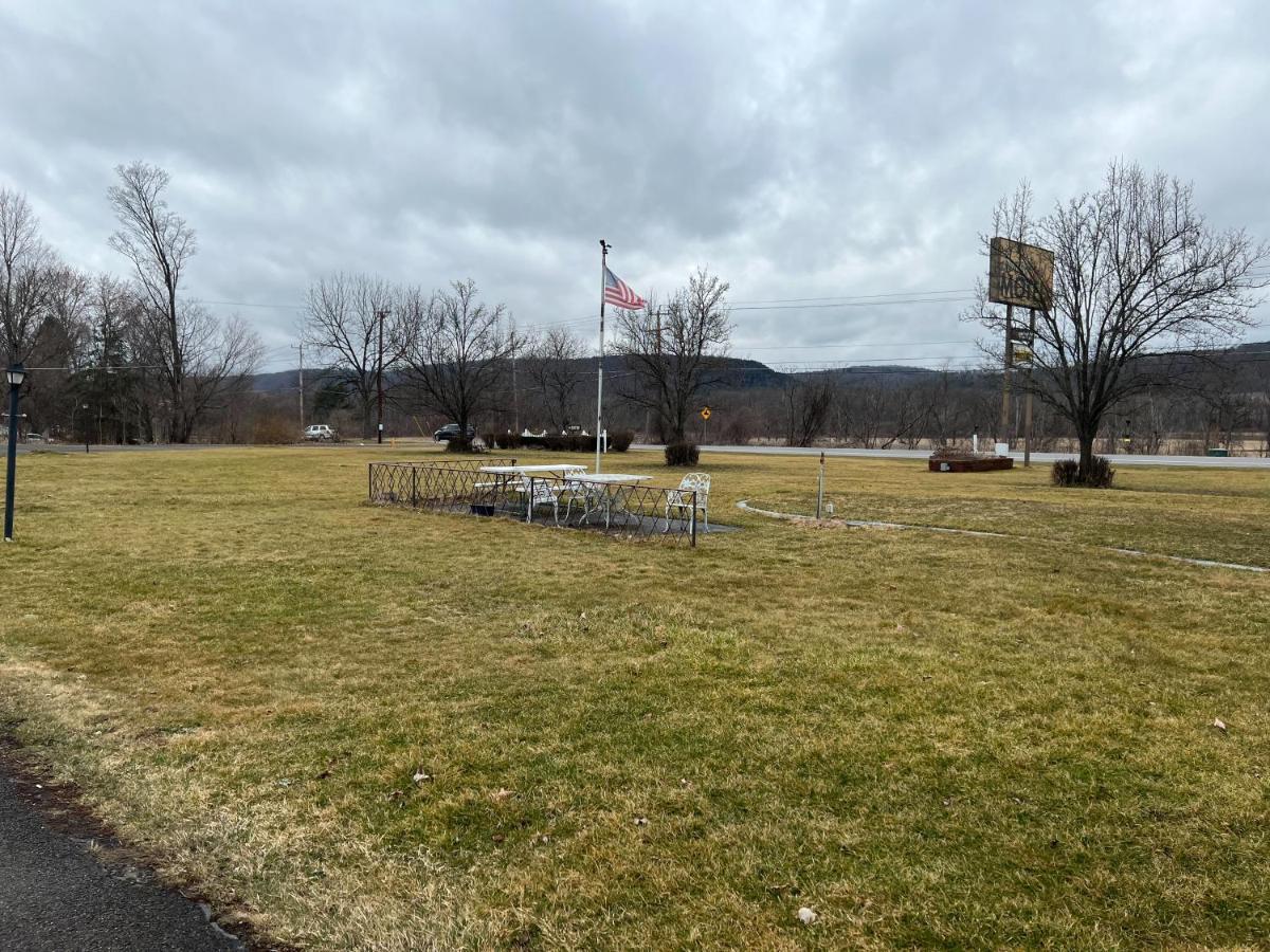 Sunrise Motel Owego Exterior photo